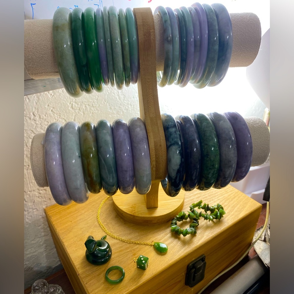 Brand new Natural Authentic Burmese jade bangles all sizes & colours available.